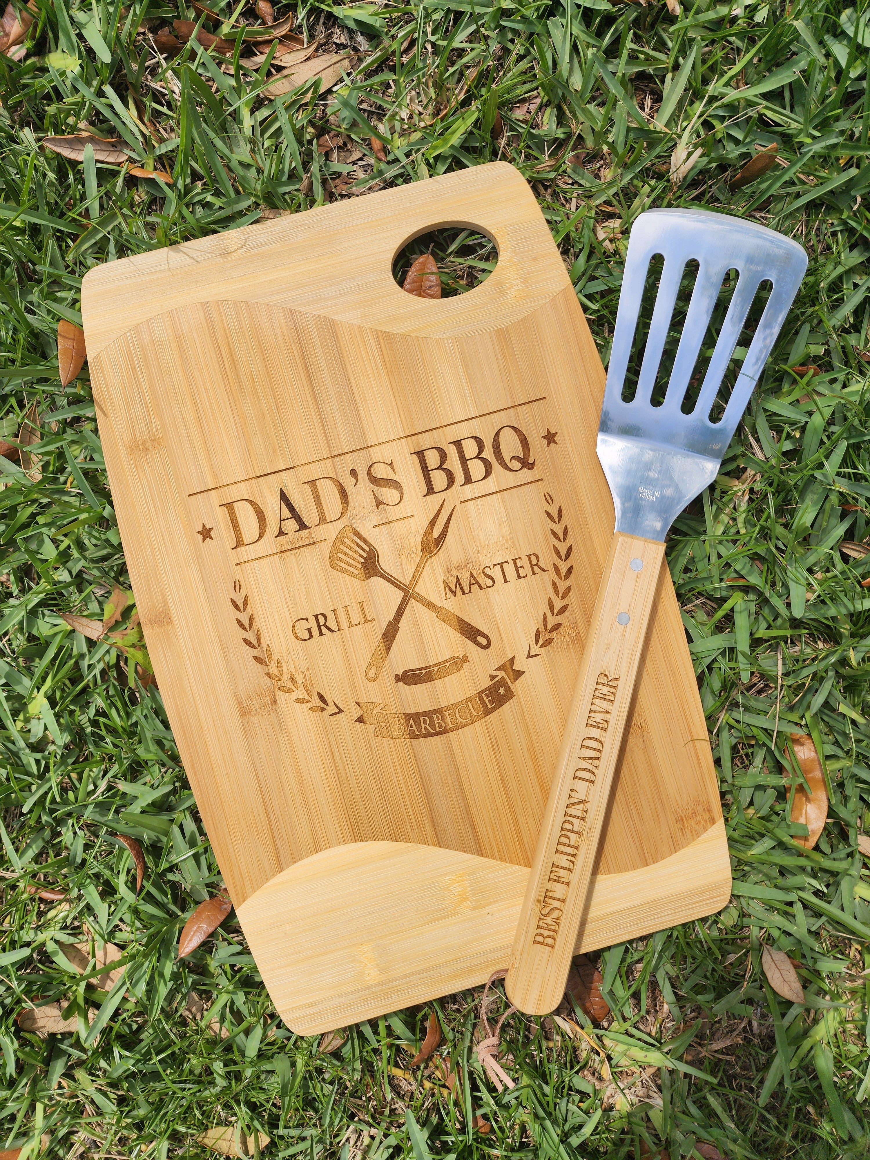 Dads BBQ Cutting Board and Spatula Set