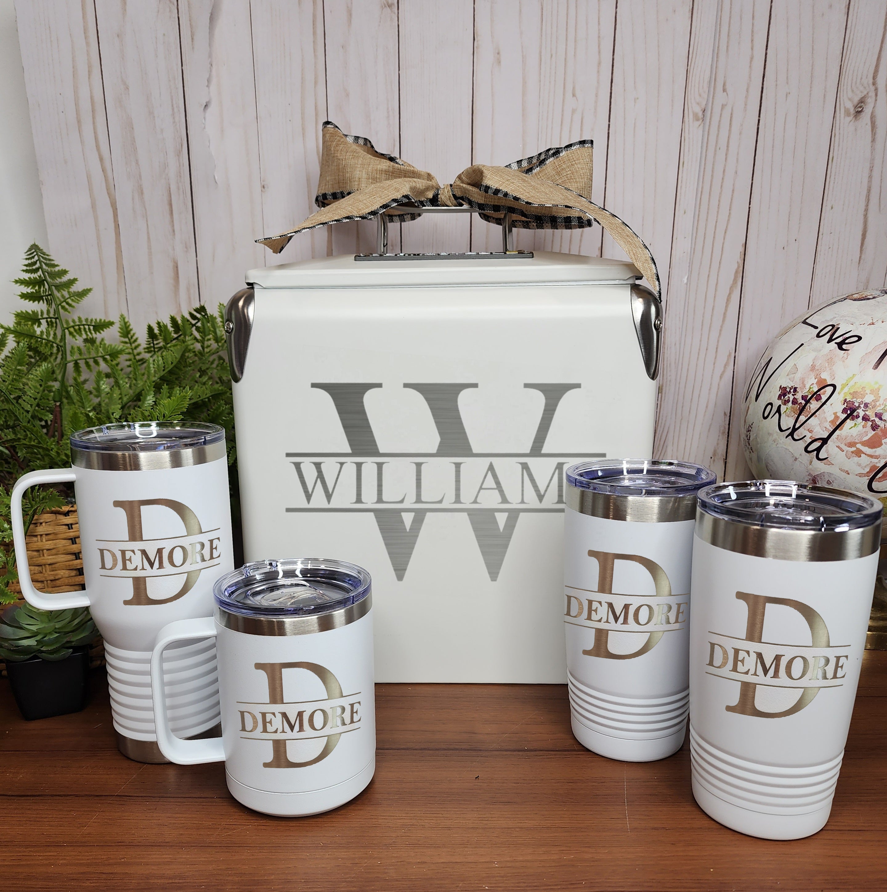 Custom Laser Engraved 12 QT. Retro Cooler