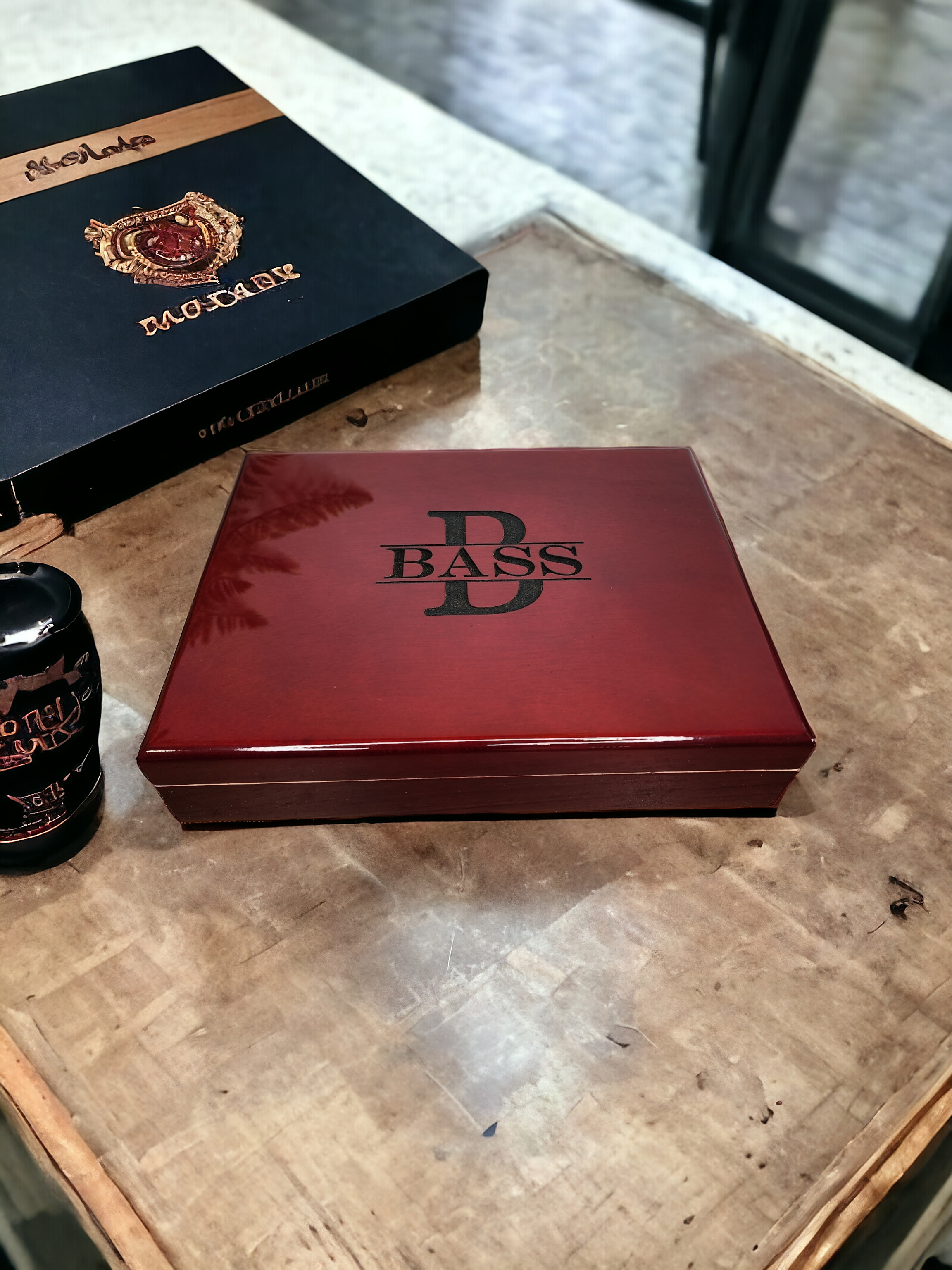 Custom Rosewood Piano Finish Cigar Humidor