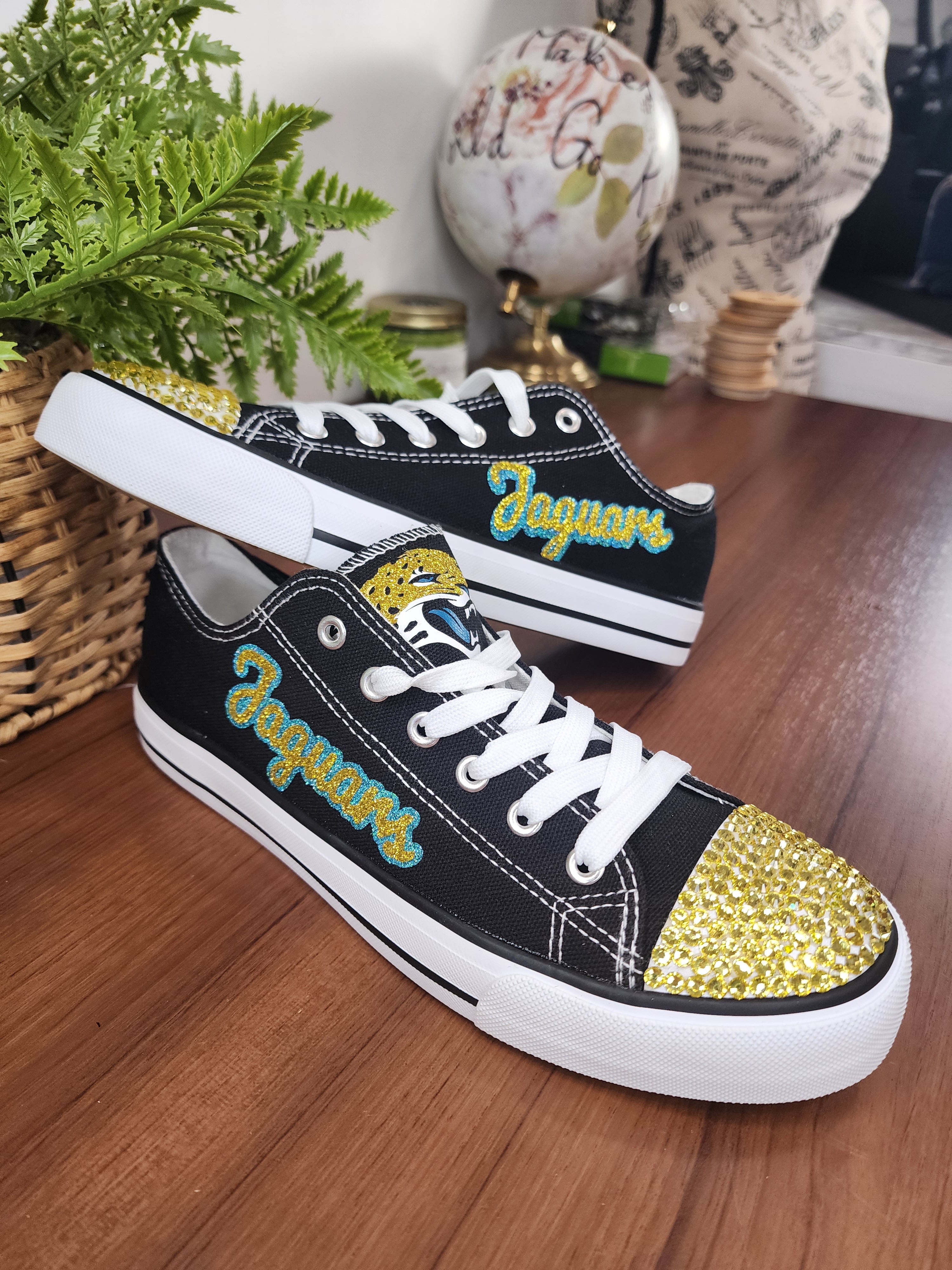 Womens St. Louis Blues Embroidered Custom Converse Size 8 Worn