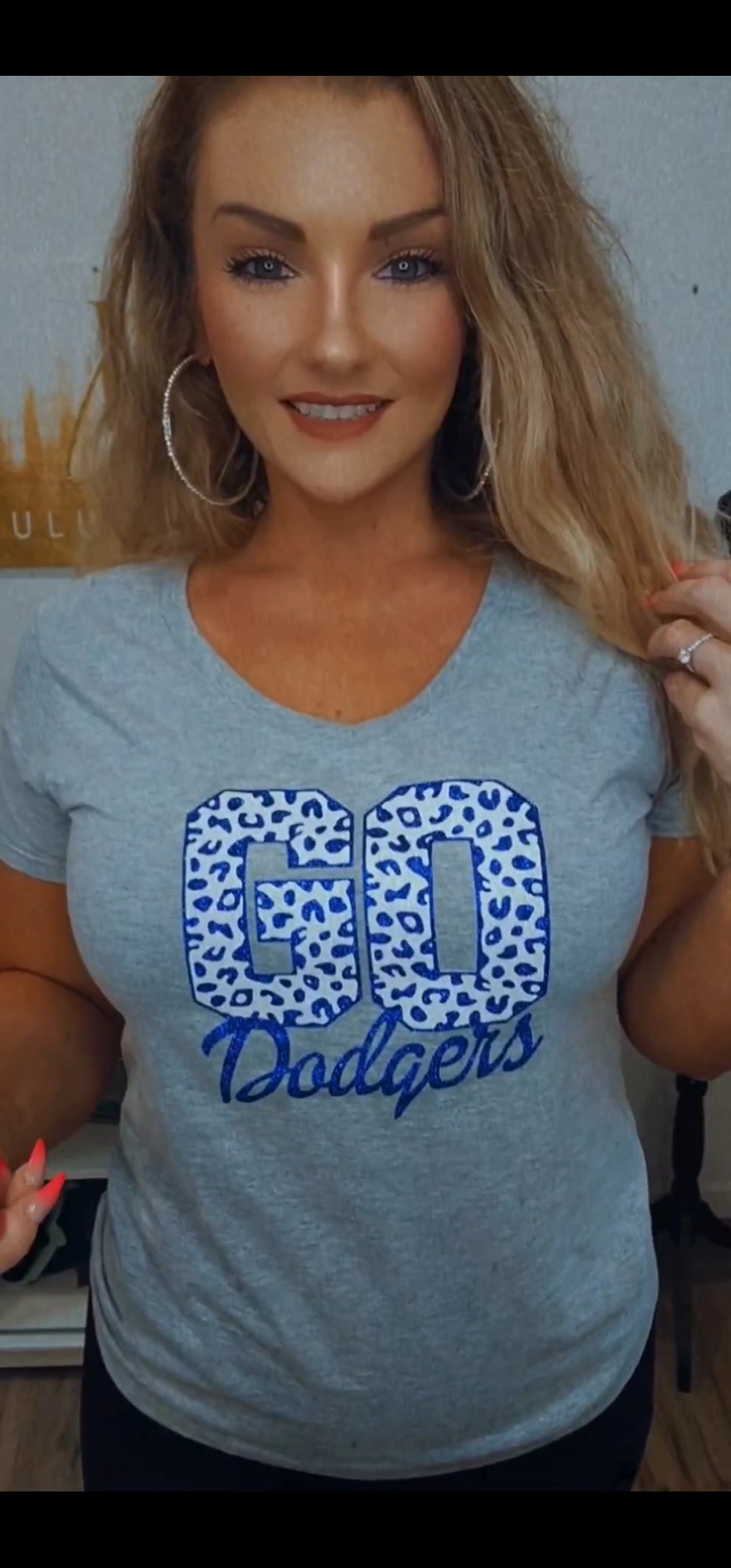 Lulu Grace Designs Los Angeles Leopard Print Glitter Shirt or Tank Top: Baseball Fan Gear & Apparel for Women Medium / Unisex Men’s Tee