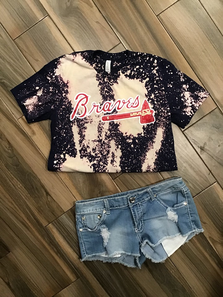 Atlanta Braves Bleached Tee: Baseball Fan Gear & Apparel for Women