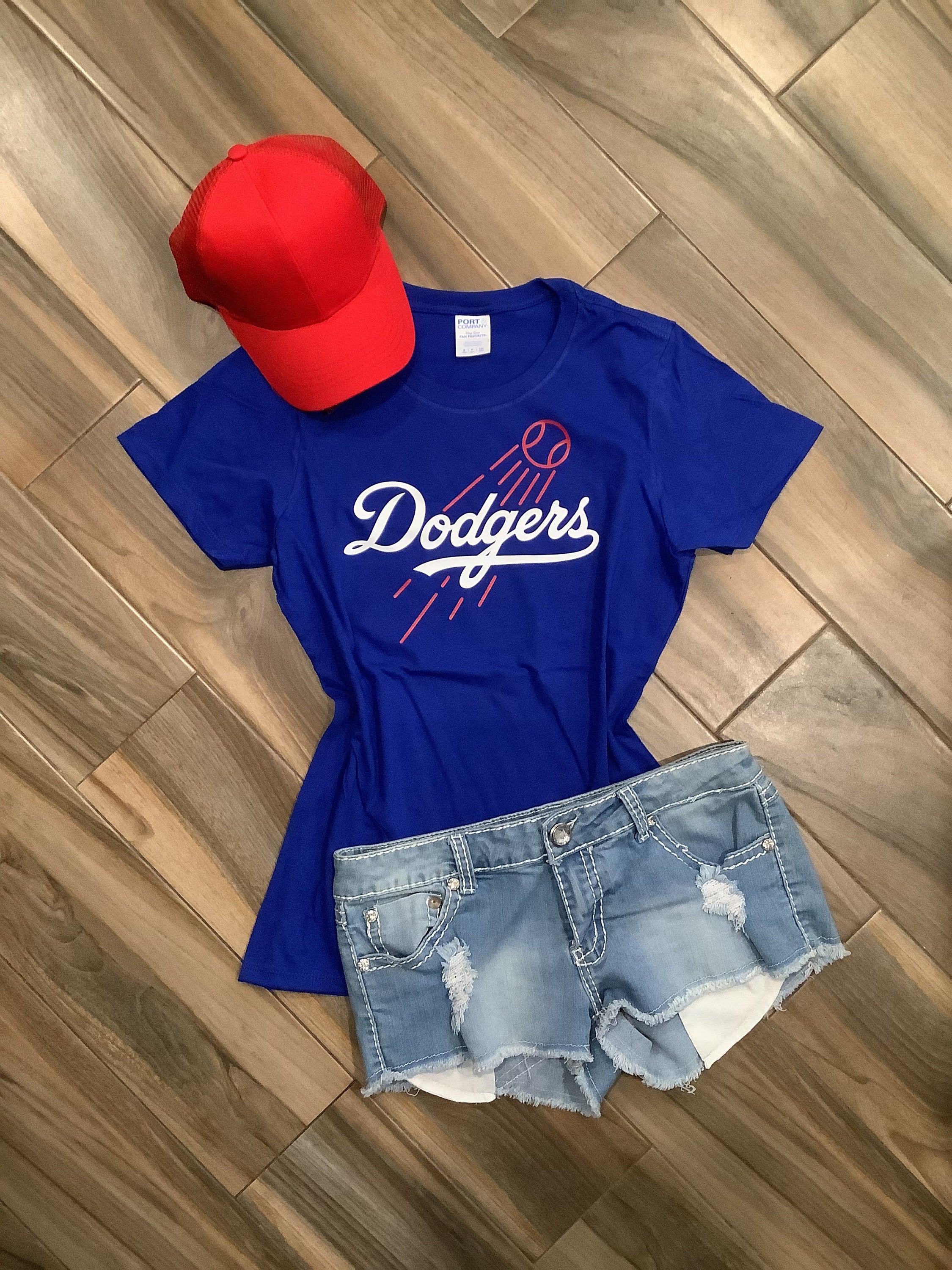 Los Angeles Dodgers Flower T-Shirt For Women - Personalized Gifts: Family,  Sports, Occasions, Trending